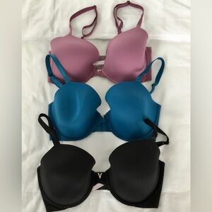 Victoria's Secret Smooth Lightly Lined Plunge Demi Bras Lot of 3